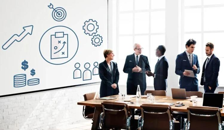 Business management courses after 12th