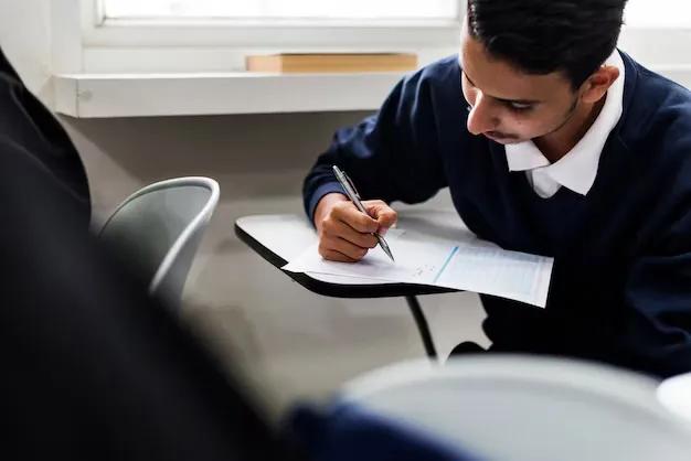 DIY Study Materials: Creating Effective Notes and Flashcards for Entrance Exams  