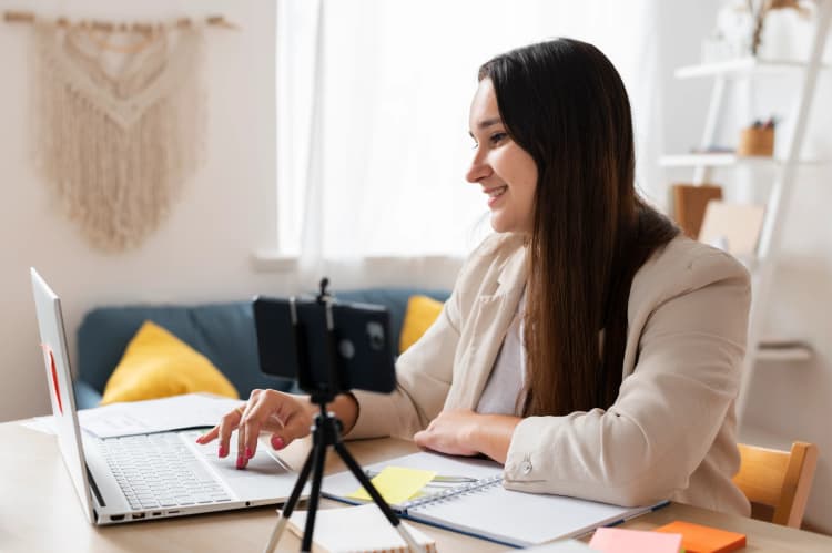 Amity Online Amity Online Fee Structure