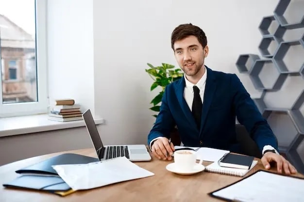 Amity Online how to become an investment banker