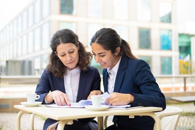 Amity Online Difference between bcom and bcom hons