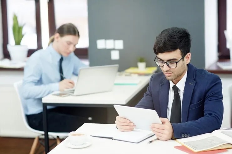 Amity Online Bank Job After BBA