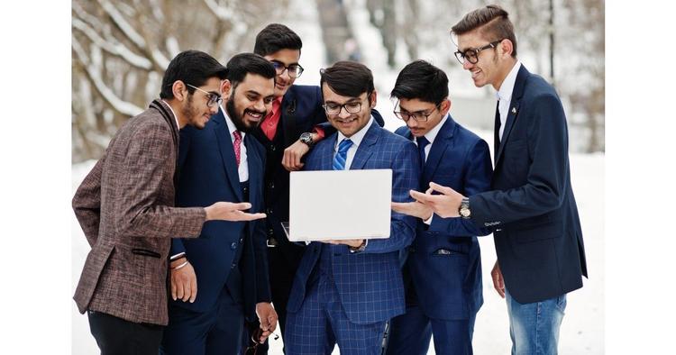 Amity Online Benefits of Online BBA Degree
