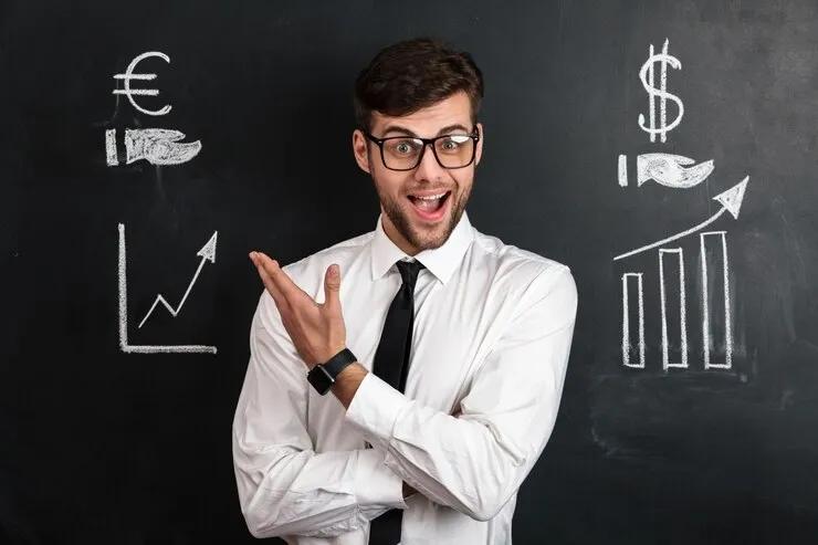 Amity Online Career Options in Commerce with Math