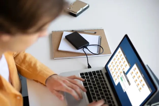 Amity Online Pros and Cons of Online Education