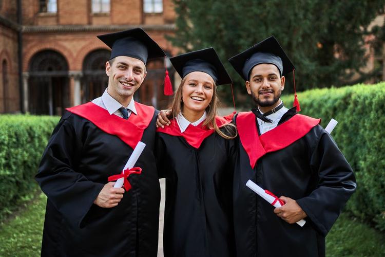 Amity Online online university for UG Admission in 2024
