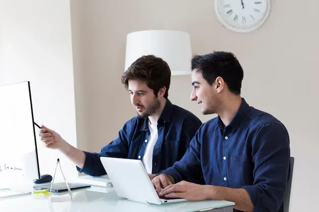 What are the Benefits of an Online MAPPG for Working Professionals?