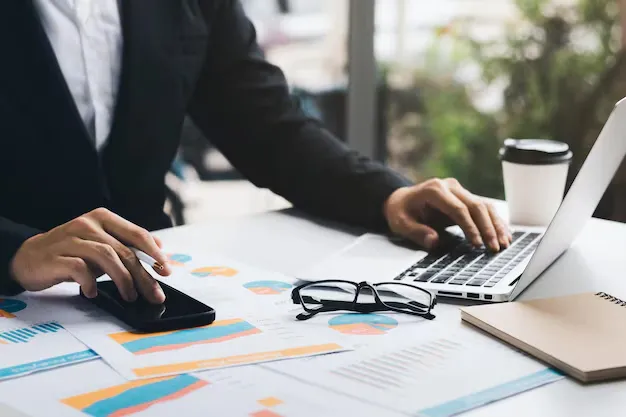 How to Start Your Career in Finance and Accounting