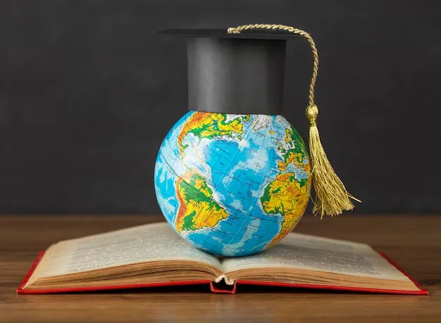 graduation-cap-earth-globe_23-2148721283.webp