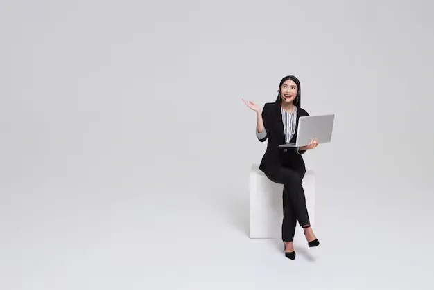 happy-young-asian-business-woman-call-centre-welcome-female-operator-put-smalltalk-headphone_74952-3767.webp
