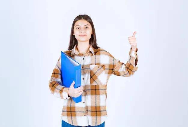 young-female-employee-holding-blue-holder-giving-thumbs-up_144627-63343.webp